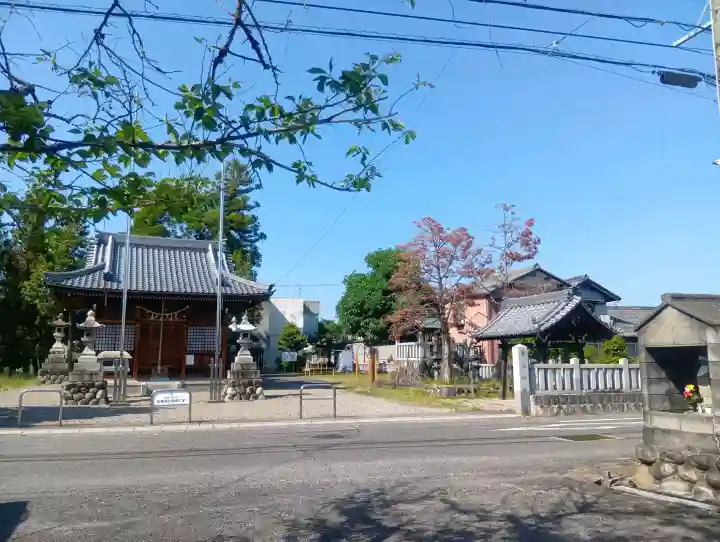 生島神社の{uncategorized: "未分類", other: "その他", undefined: "問題あり", building: "その他建物", grave: "お墓", sacred_gate: "鳥居", guardian: "狛犬", statue: "像", buddha: "仏像", history: "歴史", nature: "自然", garden: "庭園", animal: "動物", pagoda: "塔", temizu: "手水舎", mountain_gate: "山門・神門", sanctuary: "本殿・本堂", subordinate: "末社・摂社", art: "芸術", scenery: "景色", jizo: "地蔵", ema: "絵馬", goshuin: "御朱印", omikuji: "おみくじ", items: "授与品その他", amulet: "お守り", goshuincho: "御朱印帳", eats: "食事", festival: "お祭り", votive_dance: "神楽", shichigosan: "七五三参", wedding: "結婚式", experience: "体験その他", initially: "初詣", around: "周辺", anti_infection: "感染症対策"}