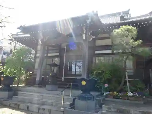 長福寺の本殿・本堂