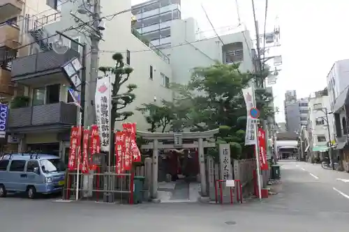 新世界稲荷神社の鳥居