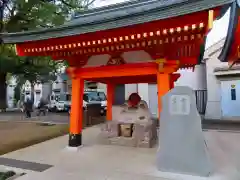 穴八幡宮の建物その他