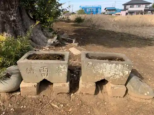 雷神社の手水舎