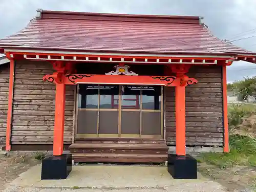 稲荷神社の本殿