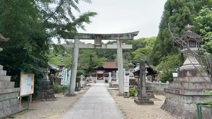 手力雄神社の{uncategorized: "未分類", other: "その他", undefined: "問題あり", building: "その他建物", grave: "お墓", sacred_gate: "鳥居", guardian: "狛犬", statue: "像", buddha: "仏像", history: "歴史", nature: "自然", garden: "庭園", animal: "動物", pagoda: "塔", temizu: "手水舎", mountain_gate: "山門・神門", sanctuary: "本殿・本堂", subordinate: "末社・摂社", art: "芸術", scenery: "景色", jizo: "地蔵", ema: "絵馬", goshuin: "御朱印", omikuji: "おみくじ", items: "授与品その他", amulet: "お守り", goshuincho: "御朱印帳", eats: "食事", festival: "お祭り", votive_dance: "神楽", shichigosan: "七五三参", wedding: "結婚式", experience: "体験その他", initially: "初詣", around: "周辺", anti_infection: "感染症対策"}
