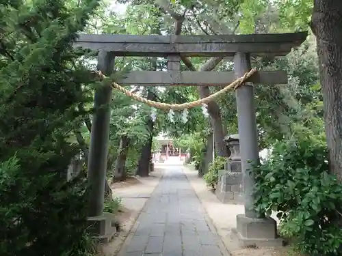 越谷香取神社の鳥居