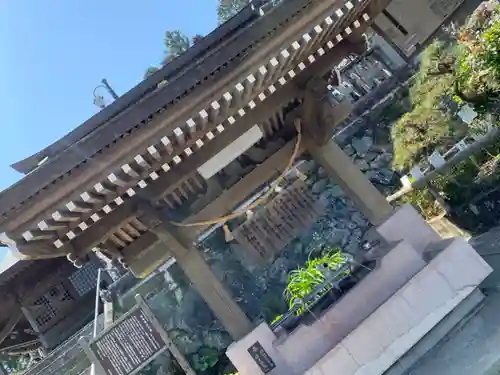 高津柿本神社の手水舎