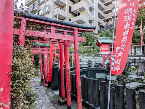 横浜成田山延命院（成田山横浜別院）の鳥居