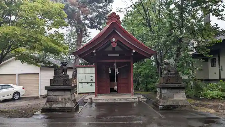 六號神社(鷹栖神社)の本殿・本堂