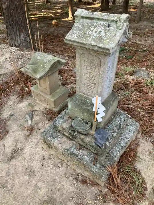 部屋八幡宮の{uncategorized: "未分類", other: "その他", undefined: "問題あり", building: "その他建物", grave: "お墓", sacred_gate: "鳥居", guardian: "狛犬", statue: "像", buddha: "仏像", history: "歴史", nature: "自然", garden: "庭園", animal: "動物", pagoda: "塔", temizu: "手水舎", mountain_gate: "山門・神門", sanctuary: "本殿・本堂", subordinate: "末社・摂社", art: "芸術", scenery: "景色", jizo: "地蔵", ema: "絵馬", goshuin: "御朱印", omikuji: "おみくじ", items: "授与品その他", amulet: "お守り", goshuincho: "御朱印帳", eats: "食事", festival: "お祭り", votive_dance: "神楽", shichigosan: "七五三参", wedding: "結婚式", experience: "体験その他", initially: "初詣", around: "周辺", anti_infection: "感染症対策"}