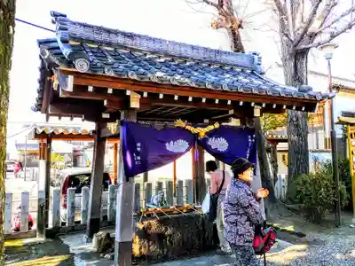 羊神社の手水舎