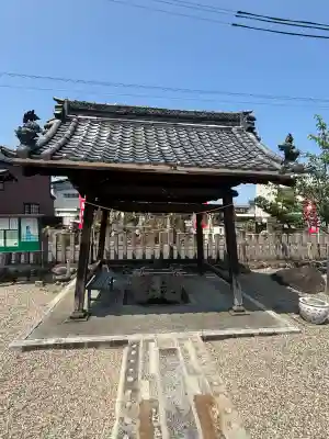 星神社の手水舎