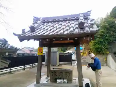 安楽寺の手水舎