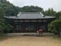 霊芝寺の本殿・本堂