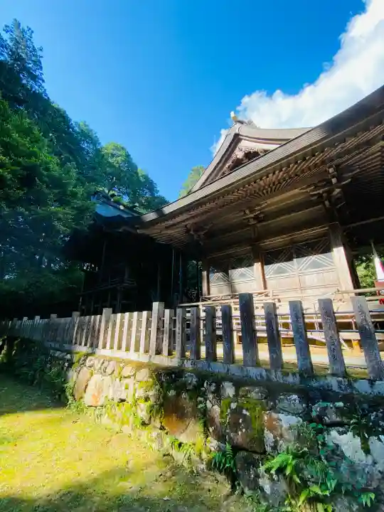 粟鹿神社の{uncategorized: "未分類", other: "その他", undefined: "問題あり", building: "その他建物", grave: "お墓", sacred_gate: "鳥居", guardian: "狛犬", statue: "像", buddha: "仏像", history: "歴史", nature: "自然", garden: "庭園", animal: "動物", pagoda: "塔", temizu: "手水舎", mountain_gate: "山門・神門", sanctuary: "本殿・本堂", subordinate: "末社・摂社", art: "芸術", scenery: "景色", jizo: "地蔵", ema: "絵馬", goshuin: "御朱印", omikuji: "おみくじ", items: "授与品その他", amulet: "お守り", goshuincho: "御朱印帳", eats: "食事", festival: "お祭り", votive_dance: "神楽", shichigosan: "七五三参", wedding: "結婚式", experience: "体験その他", initially: "初詣", around: "周辺", anti_infection: "感染症対策"}