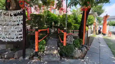塚越稲荷神社のその他建物