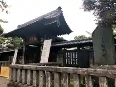 祐天寺の山門