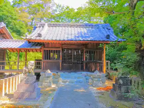 神明社（二俣）の本殿