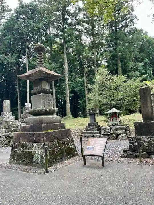 人穴浅間神社(静岡県)