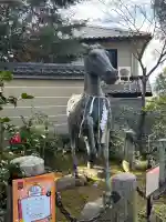 粟田神社の{uncategorized: "未分類", other: "その他", undefined: "問題あり", building: "その他建物", grave: "お墓", sacred_gate: "鳥居", guardian: "狛犬", statue: "像", buddha: "仏像", history: "歴史", nature: "自然", garden: "庭園", animal: "動物", pagoda: "塔", temizu: "手水舎", mountain_gate: "山門・神門", sanctuary: "本殿・本堂", subordinate: "末社・摂社", art: "芸術", scenery: "景色", jizo: "地蔵", ema: "絵馬", goshuin: "御朱印", omikuji: "おみくじ", items: "授与品その他", amulet: "お守り", goshuincho: "御朱印帳", eats: "食事", festival: "お祭り", votive_dance: "神楽", shichigosan: "七五三参", wedding: "結婚式", experience: "体験その他", initially: "初詣", around: "周辺", anti_infection: "感染症対策"}