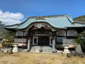 自性院の本殿・本堂