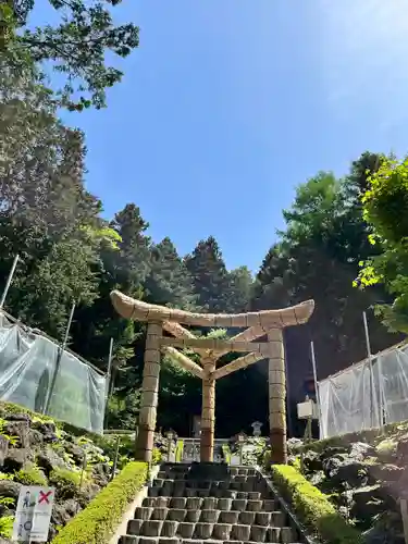 不二阿祖山太神宮の鳥居