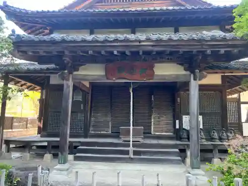 仙岳院の{uncategorized: "未分類", other: "その他", undefined: "問題あり", building: "その他建物", grave: "お墓", sacred_gate: "鳥居", guardian: "狛犬", statue: "像", buddha: "仏像", history: "歴史", nature: "自然", garden: "庭園", animal: "動物", pagoda: "塔", temizu: "手水舎", mountain_gate: "山門・神門", sanctuary: "本殿・本堂", subordinate: "末社・摂社", art: "芸術", scenery: "景色", jizo: "地蔵", ema: "絵馬", goshuin: "御朱印", omikuji: "おみくじ", items: "授与品その他", amulet: "お守り", goshuincho: "御朱印帳", eats: "食事", festival: "お祭り", votive_dance: "神楽", shichigosan: "七五三参", wedding: "結婚式", experience: "体験その他", initially: "初詣", around: "周辺", anti_infection: "感染症対策"}
