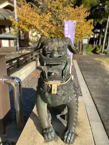 三重縣護國神社の狛犬