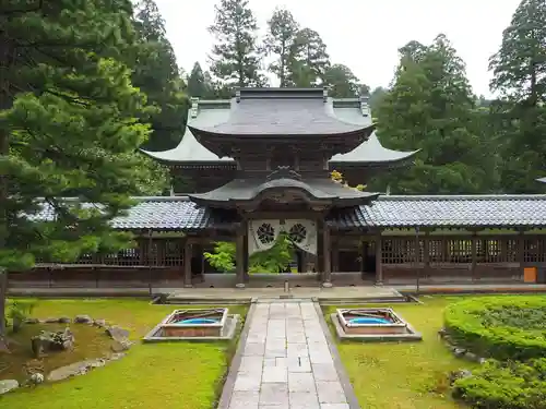 永平寺の山門