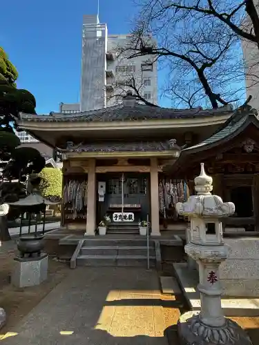 称名寺の{uncategorized: "未分類", other: "その他", undefined: "問題あり", building: "その他建物", grave: "お墓", sacred_gate: "鳥居", guardian: "狛犬", statue: "像", buddha: "仏像", history: "歴史", nature: "自然", garden: "庭園", animal: "動物", pagoda: "塔", temizu: "手水舎", mountain_gate: "山門・神門", sanctuary: "本殿・本堂", subordinate: "末社・摂社", art: "芸術", scenery: "景色", jizo: "地蔵", ema: "絵馬", goshuin: "御朱印", omikuji: "おみくじ", items: "授与品その他", amulet: "お守り", goshuincho: "御朱印帳", eats: "食事", festival: "お祭り", votive_dance: "神楽", shichigosan: "七五三参", wedding: "結婚式", experience: "体験その他", initially: "初詣", around: "周辺", anti_infection: "感染症対策"}