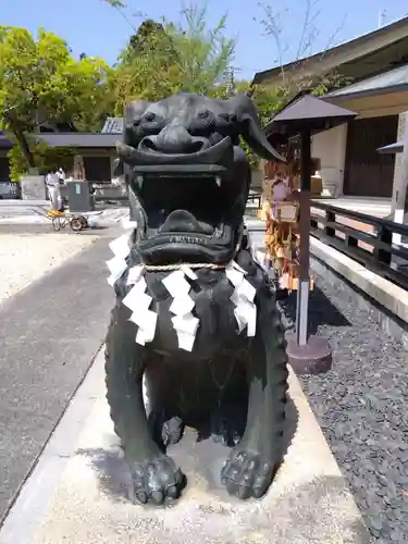 三重縣護國神社の狛犬