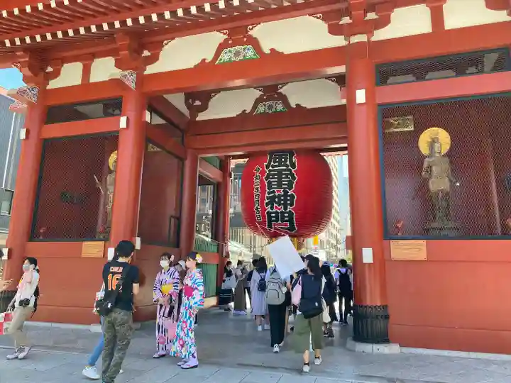 浅草寺の山門・神門