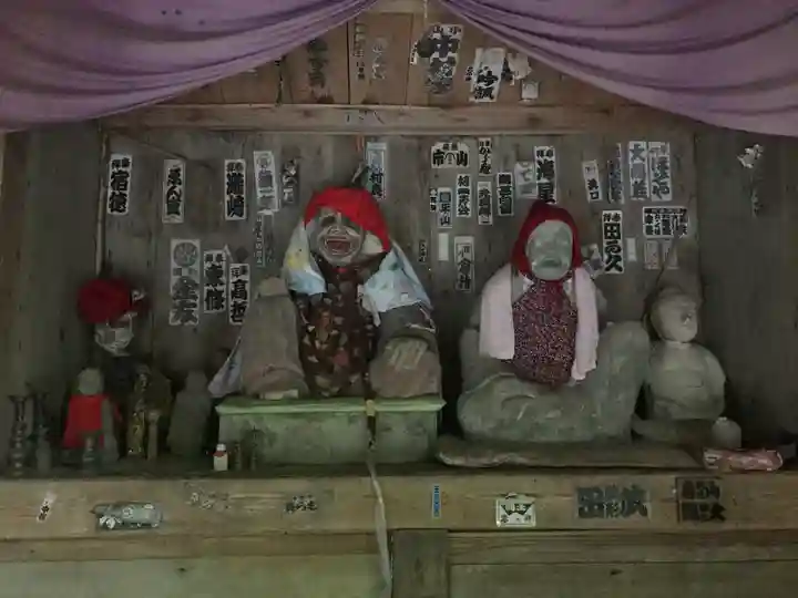 宝珠山 立石寺の像