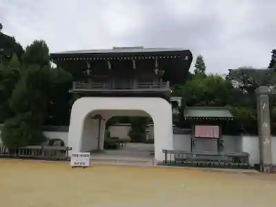 智禅寺の山門・神門