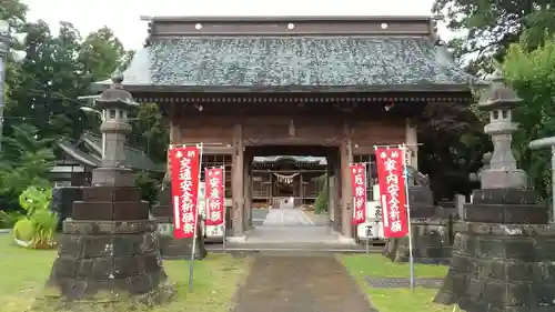 常陸第三宮　吉田神社の山門・神門