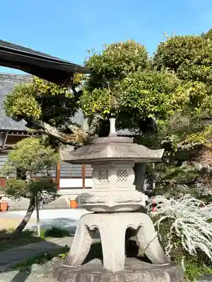 持宝院(手伝い地蔵)の{uncategorized: "未分類", other: "その他", undefined: "問題あり", building: "その他建物", grave: "お墓", sacred_gate: "鳥居", guardian: "狛犬", statue: "像", buddha: "仏像", history: "歴史", nature: "自然", garden: "庭園", animal: "動物", pagoda: "塔", temizu: "手水舎", mountain_gate: "山門・神門", sanctuary: "本殿・本堂", subordinate: "末社・摂社", art: "芸術", scenery: "景色", jizo: "地蔵", ema: "絵馬", goshuin: "御朱印", omikuji: "おみくじ", items: "授与品その他", amulet: "お守り", goshuincho: "御朱印帳", eats: "食事", festival: "お祭り", votive_dance: "神楽", shichigosan: "七五三参", wedding: "結婚式", experience: "体験その他", initially: "初詣", around: "周辺", anti_infection: "感染症対策"}