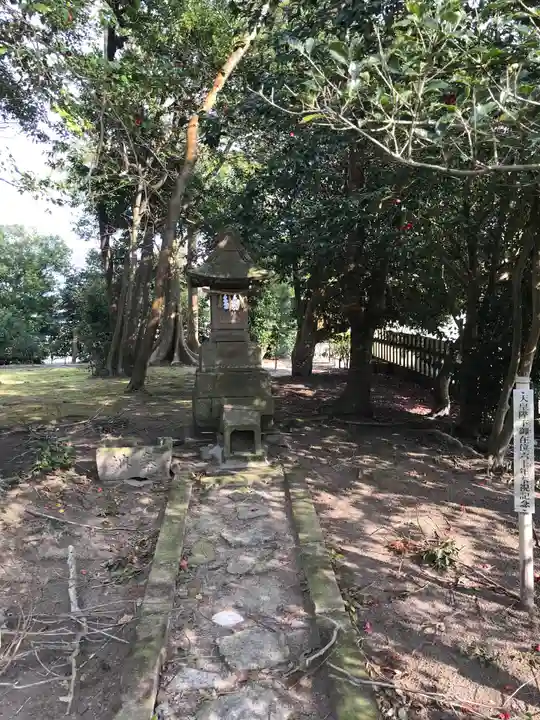 餘子神社の末社・摂社