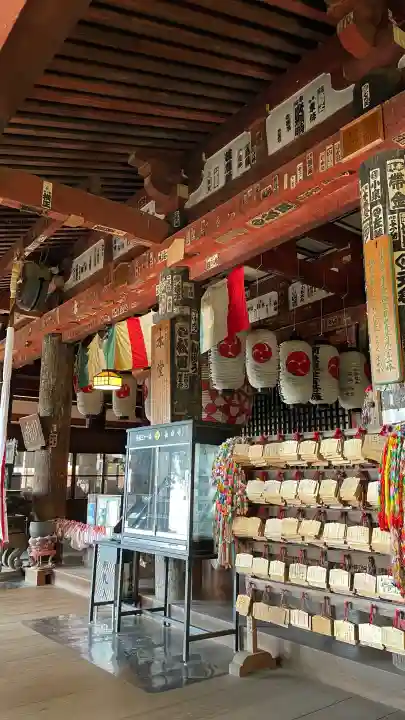 長命寺の{uncategorized: "未分類", other: "その他", undefined: "問題あり", building: "その他建物", grave: "お墓", sacred_gate: "鳥居", guardian: "狛犬", statue: "像", buddha: "仏像", history: "歴史", nature: "自然", garden: "庭園", animal: "動物", pagoda: "塔", temizu: "手水舎", mountain_gate: "山門・神門", sanctuary: "本殿・本堂", subordinate: "末社・摂社", art: "芸術", scenery: "景色", jizo: "地蔵", ema: "絵馬", goshuin: "御朱印", omikuji: "おみくじ", items: "授与品その他", amulet: "お守り", goshuincho: "御朱印帳", eats: "食事", festival: "お祭り", votive_dance: "神楽", shichigosan: "七五三参", wedding: "結婚式", experience: "体験その他", initially: "初詣", around: "周辺", anti_infection: "感染症対策"}