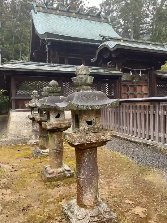 安仁神社の{uncategorized: "未分類", other: "その他", undefined: "問題あり", building: "その他建物", grave: "お墓", sacred_gate: "鳥居", guardian: "狛犬", statue: "像", buddha: "仏像", history: "歴史", nature: "自然", garden: "庭園", animal: "動物", pagoda: "塔", temizu: "手水舎", mountain_gate: "山門・神門", sanctuary: "本殿・本堂", subordinate: "末社・摂社", art: "芸術", scenery: "景色", jizo: "地蔵", ema: "絵馬", goshuin: "御朱印", omikuji: "おみくじ", items: "授与品その他", amulet: "お守り", goshuincho: "御朱印帳", eats: "食事", festival: "お祭り", votive_dance: "神楽", shichigosan: "七五三参", wedding: "結婚式", experience: "体験その他", initially: "初詣", around: "周辺", anti_infection: "感染症対策"}