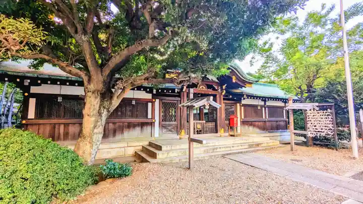 白金氷川神社の本殿・本堂