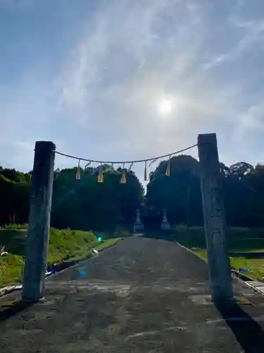 冠纓神社の建物その他