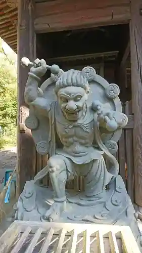 大宮大神の像