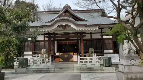 鳥越神社の本殿・本堂