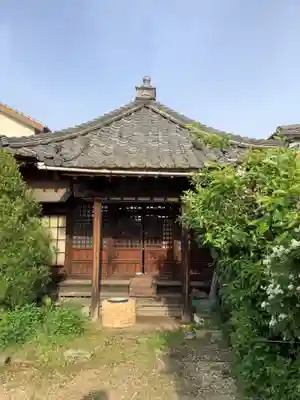 満蔵院の本殿・本堂