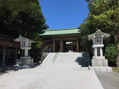 東郷神社の山門・神門