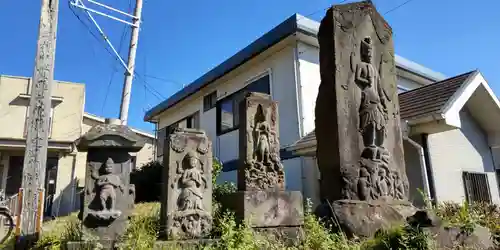 神明社の仏像