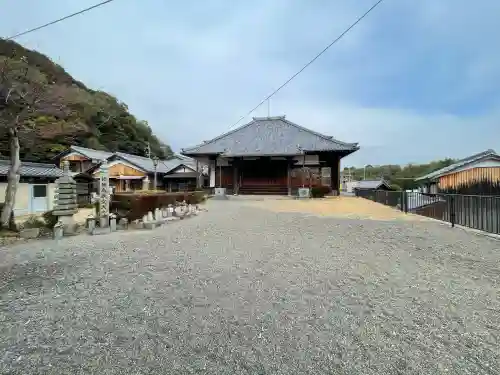 松元寺の{uncategorized: "未分類", other: "その他", undefined: "問題あり", building: "その他建物", grave: "お墓", sacred_gate: "鳥居", guardian: "狛犬", statue: "像", buddha: "仏像", history: "歴史", nature: "自然", garden: "庭園", animal: "動物", pagoda: "塔", temizu: "手水舎", mountain_gate: "山門・神門", sanctuary: "本殿・本堂", subordinate: "末社・摂社", art: "芸術", scenery: "景色", jizo: "地蔵", ema: "絵馬", goshuin: "御朱印", omikuji: "おみくじ", items: "授与品その他", amulet: "お守り", goshuincho: "御朱印帳", eats: "食事", festival: "お祭り", votive_dance: "神楽", shichigosan: "七五三参", wedding: "結婚式", experience: "体験その他", initially: "初詣", around: "周辺", anti_infection: "感染症対策"}