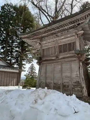 松尾寺の{uncategorized: "未分類", other: "その他", undefined: "問題あり", building: "その他建物", grave: "お墓", sacred_gate: "鳥居", guardian: "狛犬", statue: "像", buddha: "仏像", history: "歴史", nature: "自然", garden: "庭園", animal: "動物", pagoda: "塔", temizu: "手水舎", mountain_gate: "山門・神門", sanctuary: "本殿・本堂", subordinate: "末社・摂社", art: "芸術", scenery: "景色", jizo: "地蔵", ema: "絵馬", goshuin: "御朱印", omikuji: "おみくじ", items: "授与品その他", amulet: "お守り", goshuincho: "御朱印帳", eats: "食事", festival: "お祭り", votive_dance: "神楽", shichigosan: "七五三参", wedding: "結婚式", experience: "体験その他", initially: "初詣", around: "周辺", anti_infection: "感染症対策"}