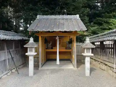 八幡神社(水口町新城)の{uncategorized: "未分類", other: "その他", undefined: "問題あり", building: "その他建物", grave: "お墓", sacred_gate: "鳥居", guardian: "狛犬", statue: "像", buddha: "仏像", history: "歴史", nature: "自然", garden: "庭園", animal: "動物", pagoda: "塔", temizu: "手水舎", mountain_gate: "山門・神門", sanctuary: "本殿・本堂", subordinate: "末社・摂社", art: "芸術", scenery: "景色", jizo: "地蔵", ema: "絵馬", goshuin: "御朱印", omikuji: "おみくじ", items: "授与品その他", amulet: "お守り", goshuincho: "御朱印帳", eats: "食事", festival: "お祭り", votive_dance: "神楽", shichigosan: "七五三参", wedding: "結婚式", experience: "体験その他", initially: "初詣", around: "周辺", anti_infection: "感染症対策"}