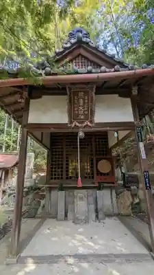 寳塔寺（宝塔寺）の末社・摂社