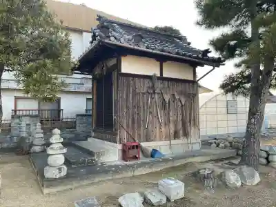 大日堂の{uncategorized: "未分類", other: "その他", undefined: "問題あり", building: "その他建物", grave: "お墓", sacred_gate: "鳥居", guardian: "狛犬", statue: "像", buddha: "仏像", history: "歴史", nature: "自然", garden: "庭園", animal: "動物", pagoda: "塔", temizu: "手水舎", mountain_gate: "山門・神門", sanctuary: "本殿・本堂", subordinate: "末社・摂社", art: "芸術", scenery: "景色", jizo: "地蔵", ema: "絵馬", goshuin: "御朱印", omikuji: "おみくじ", items: "授与品その他", amulet: "お守り", goshuincho: "御朱印帳", eats: "食事", festival: "お祭り", votive_dance: "神楽", shichigosan: "七五三参", wedding: "結婚式", experience: "体験その他", initially: "初詣", around: "周辺", anti_infection: "感染症対策"}