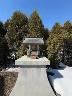 京極神社(茶志内金刀比羅宮)の{uncategorized: "未分類", other: "その他", undefined: "問題あり", building: "その他建物", grave: "お墓", sacred_gate: "鳥居", guardian: "狛犬", statue: "像", buddha: "仏像", history: "歴史", nature: "自然", garden: "庭園", animal: "動物", pagoda: "塔", temizu: "手水舎", mountain_gate: "山門・神門", sanctuary: "本殿・本堂", subordinate: "末社・摂社", art: "芸術", scenery: "景色", jizo: "地蔵", ema: "絵馬", goshuin: "御朱印", omikuji: "おみくじ", items: "授与品その他", amulet: "お守り", goshuincho: "御朱印帳", eats: "食事", festival: "お祭り", votive_dance: "神楽", shichigosan: "七五三参", wedding: "結婚式", experience: "体験その他", initially: "初詣", around: "周辺", anti_infection: "感染症対策"}